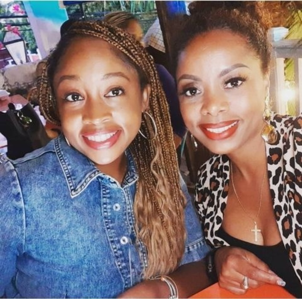 Meet your Posher, Crystal